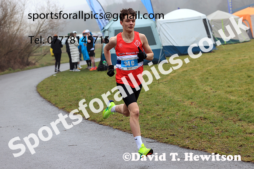 Senior Men and Over-35s to 49s Mens 2025 NECAA Royal Signals Road Relays Champs.,  Hetton Lyons Country Park, Hetton le Hole, County Durham. Photo: David T. Hewitson/Sports for All Pics